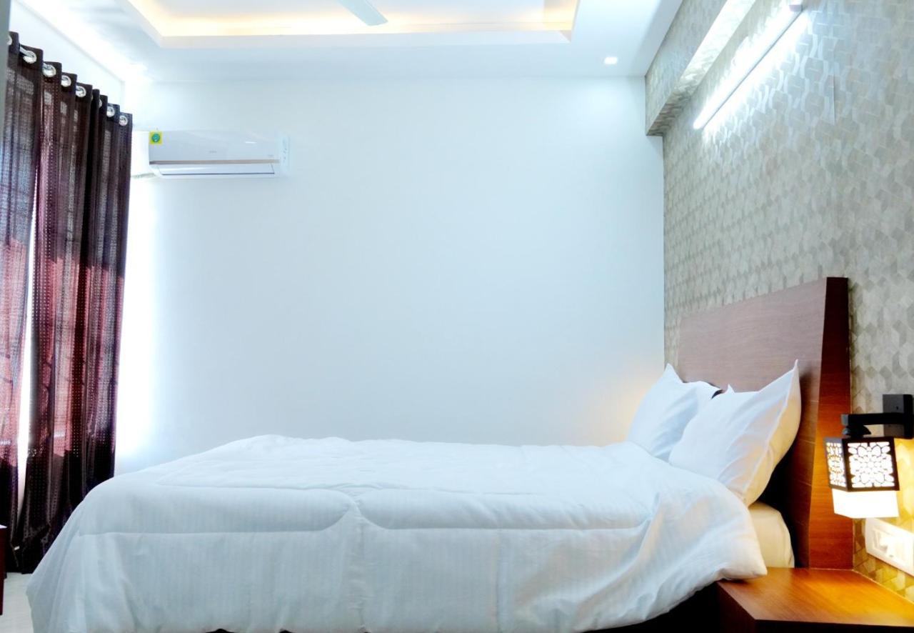 Dwarka Lodging & Boarding Mulki Ngoại thất bức ảnh