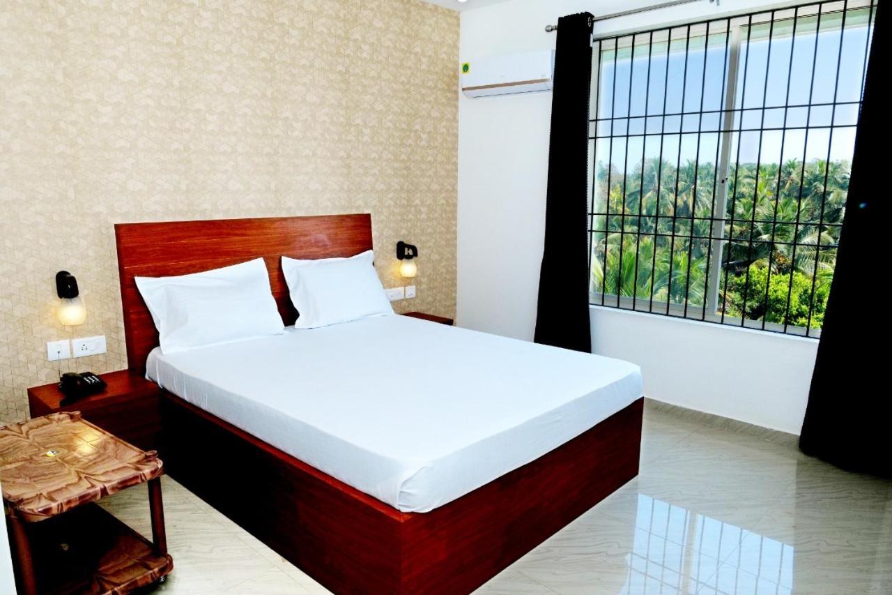 Dwarka Lodging & Boarding Mulki Ngoại thất bức ảnh